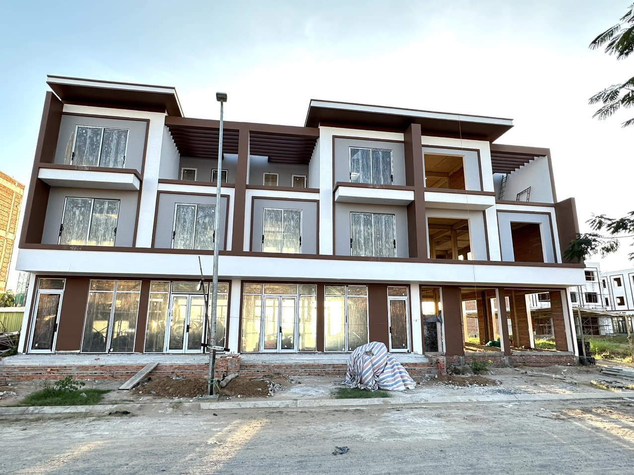 Thi công hoàn thiện nhà phố dự án La Vista Sadec